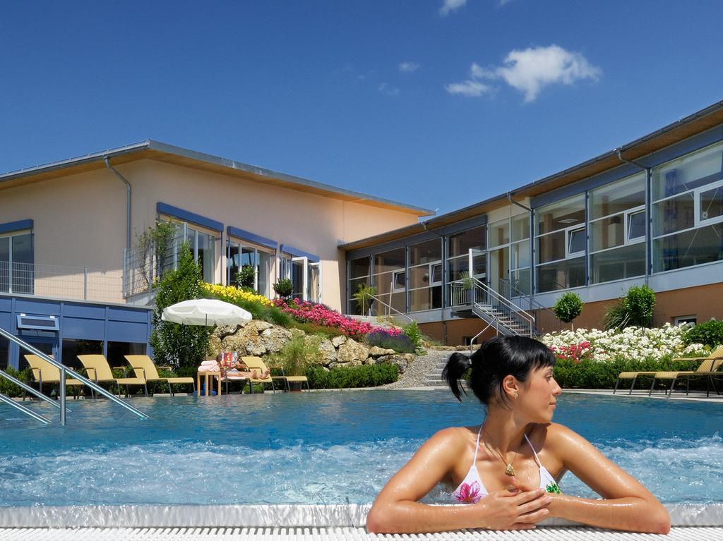 Vitalhotel Quellengarten - Bed & Breakfast Lingenau Exterior photo